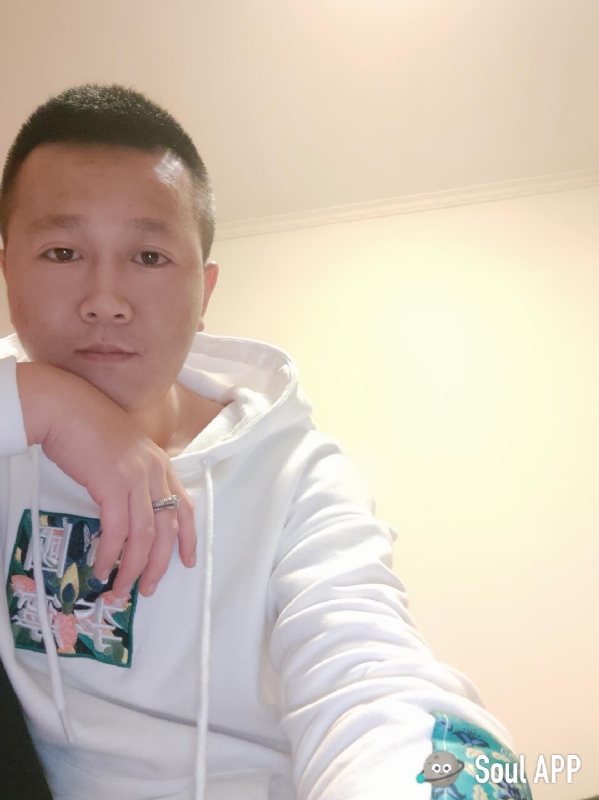 Away的第一张照片--吉林蓝颜知己交友网